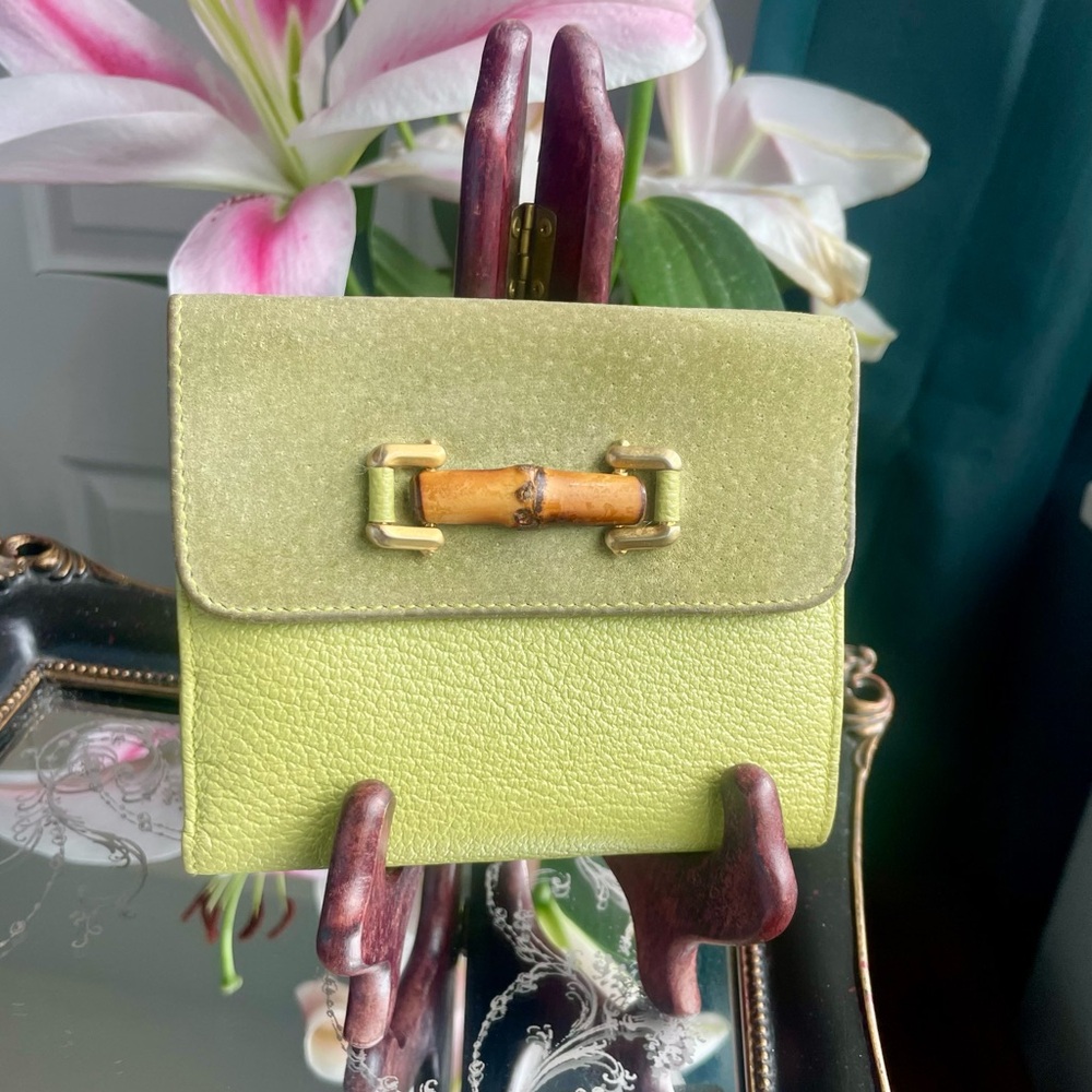 Auth Gucci Green Suede and Leather Bamboo Compact Wallet